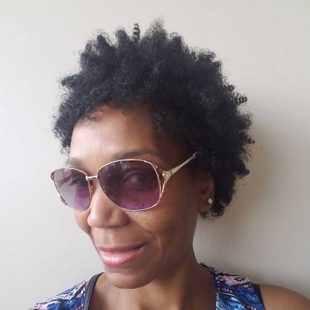 Meet your Posher, Linda
